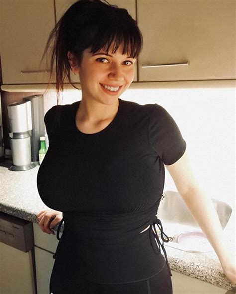 Amateur Perfect Tits Porn Videos .